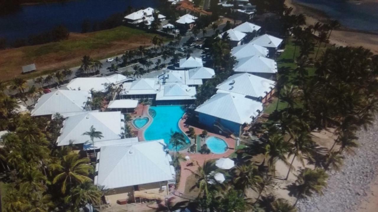 Eimeo Apartment In Dolphin Heads מראה חיצוני תמונה